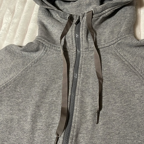 Lululemon Full Zip Hoodie | Size 8 - Picture 2 of 9